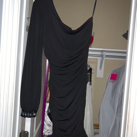 Black off the shoulder mini dress - Picture 2 of 2